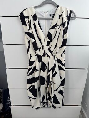 Express Black & White Printed Sleeveless Wrap Dress NWT